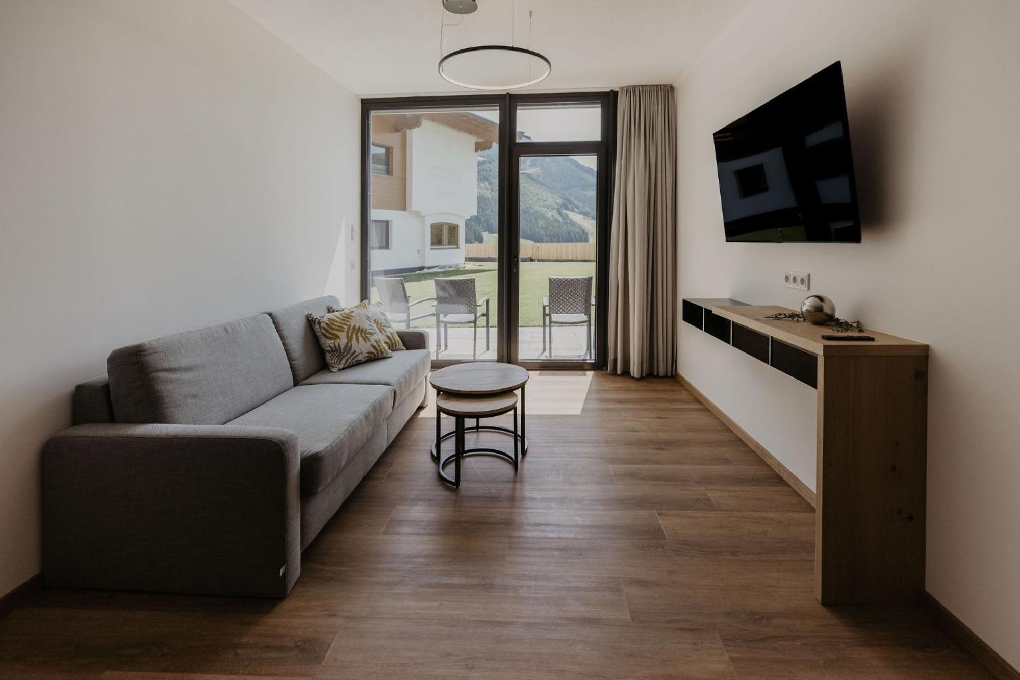 Landhaus Saalbach - Joker Card Included In Summer Номер фото