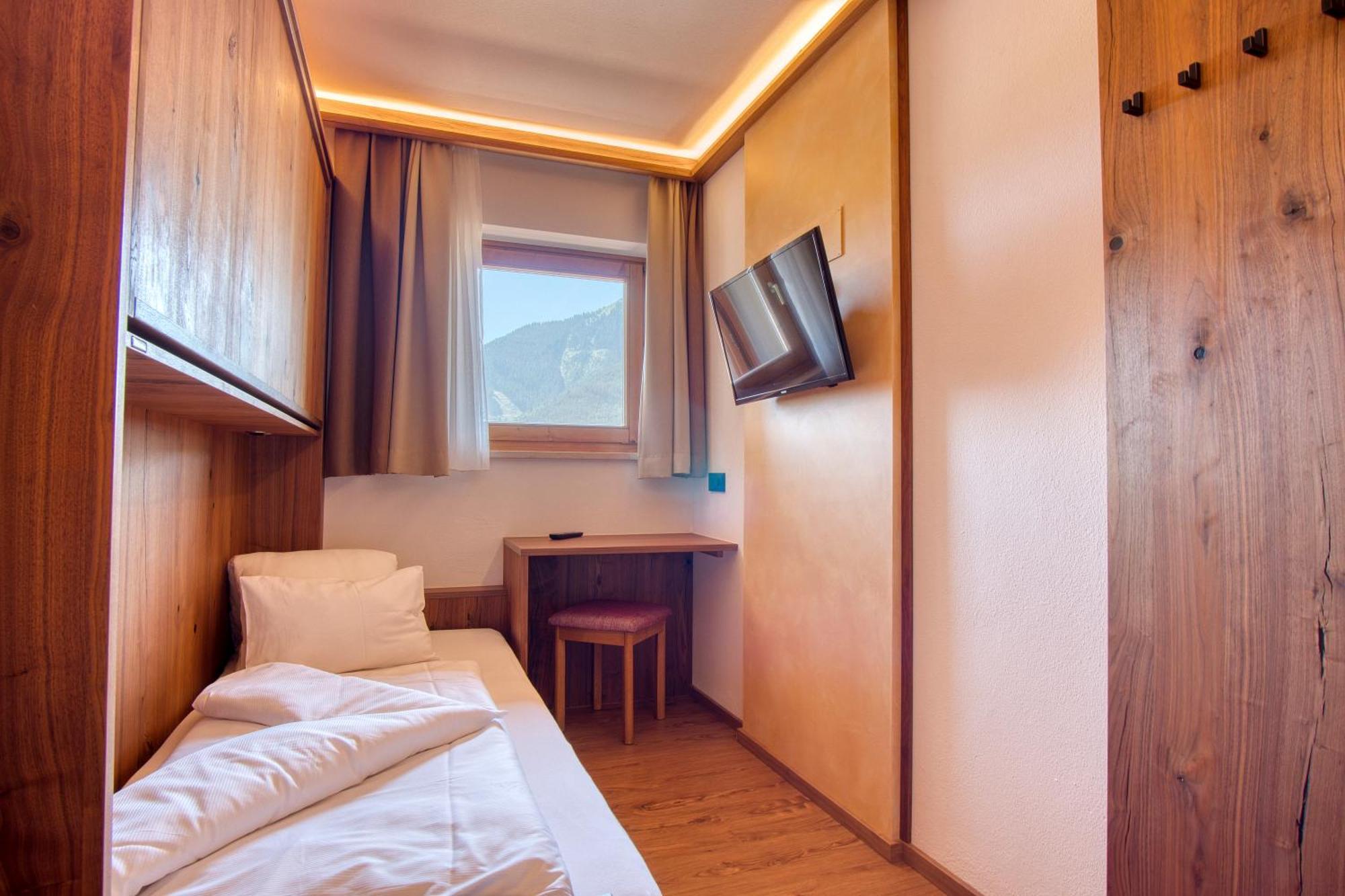 Landhaus Saalbach - Joker Card Included In Summer Номер фото